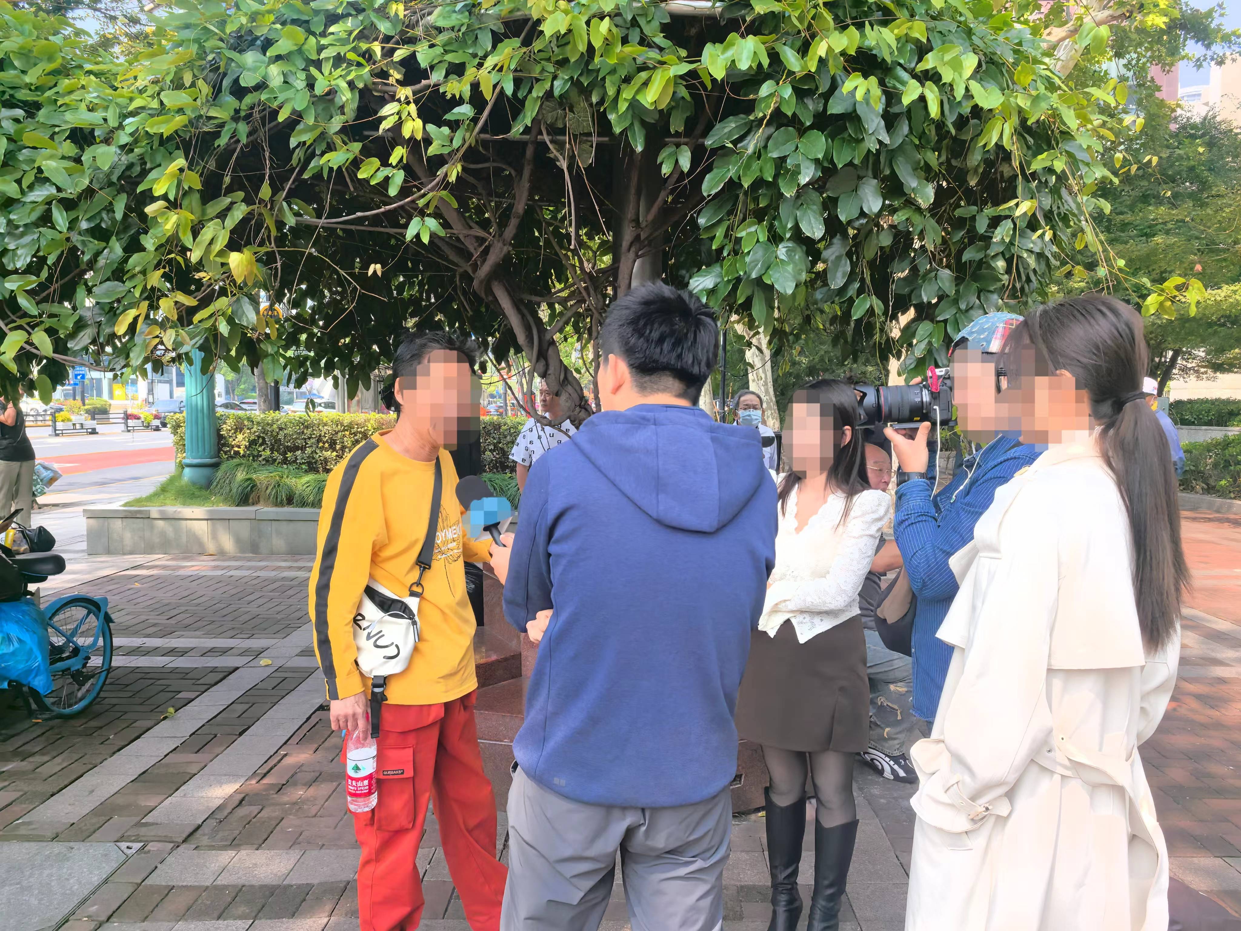 实探上海股市沙龙：爷叔“爱在深秋”隐匿数日，中信证券到此宣传开户